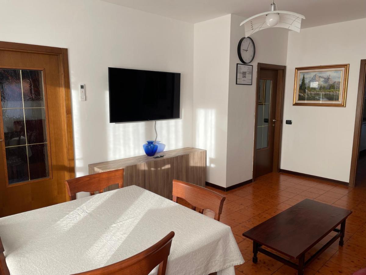 Appartamento Spazioso Con 3 Camere Da Letto Riva del Garda Exteriér fotografie